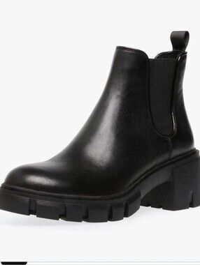 Steve Madden Women’s Black Howler Ankle Boot